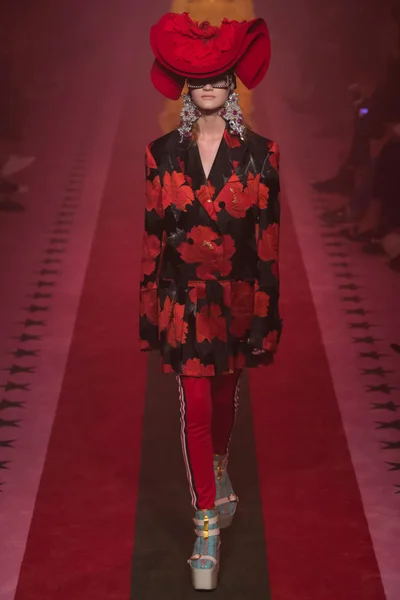 Look 57